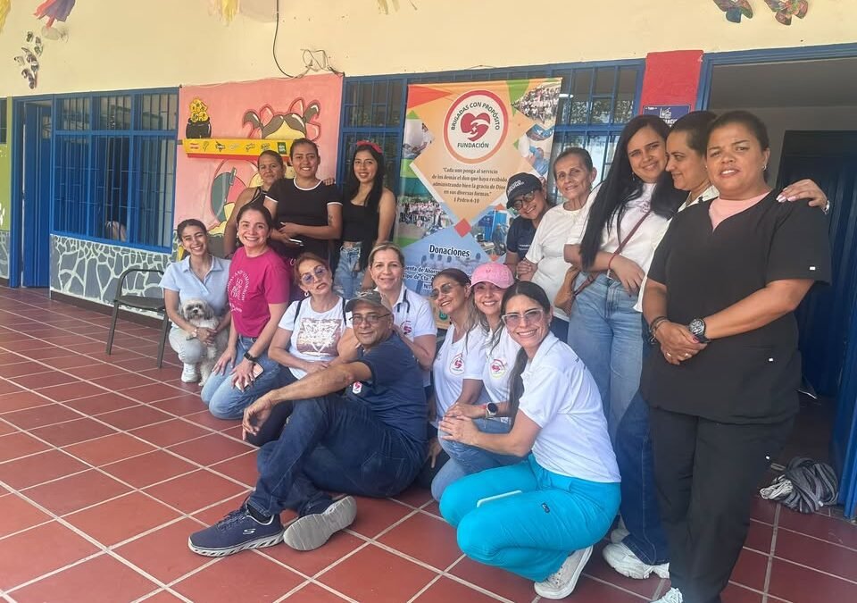 Agradecidos con Dios y felices de poder servir una vez más.