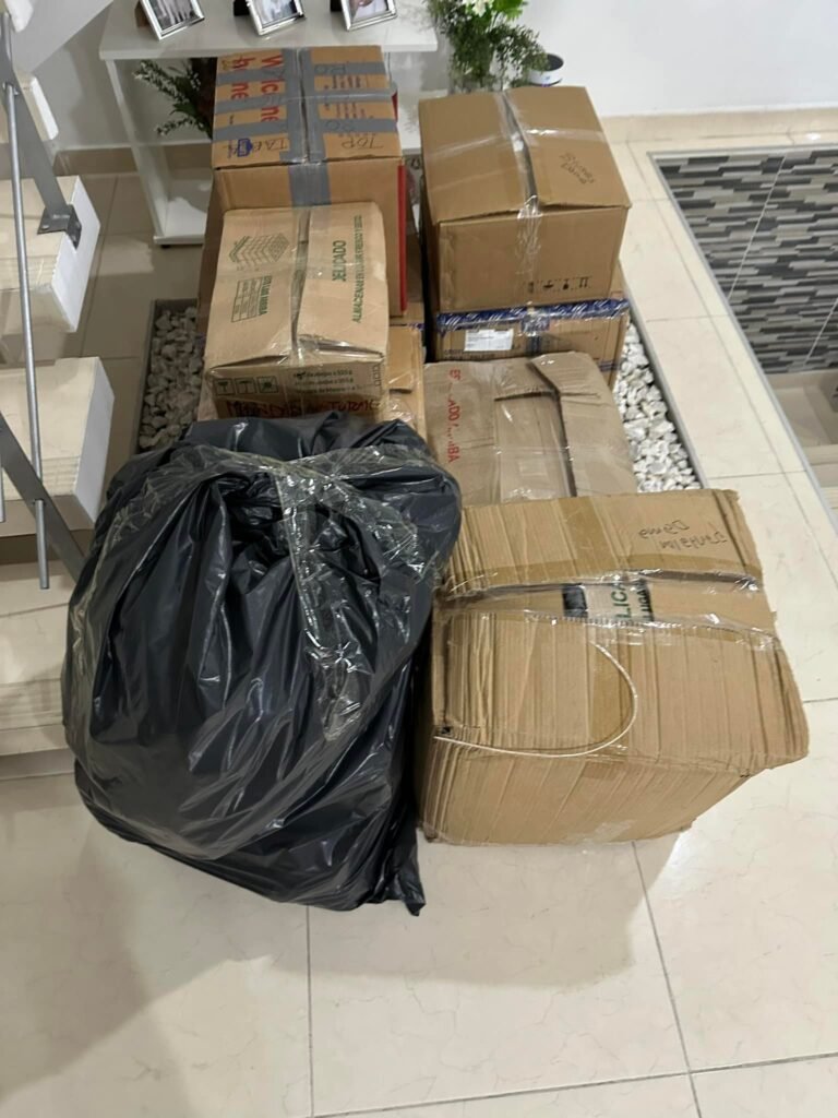 Ya con todo empacado , gracias Dios por permitirnos ayudar