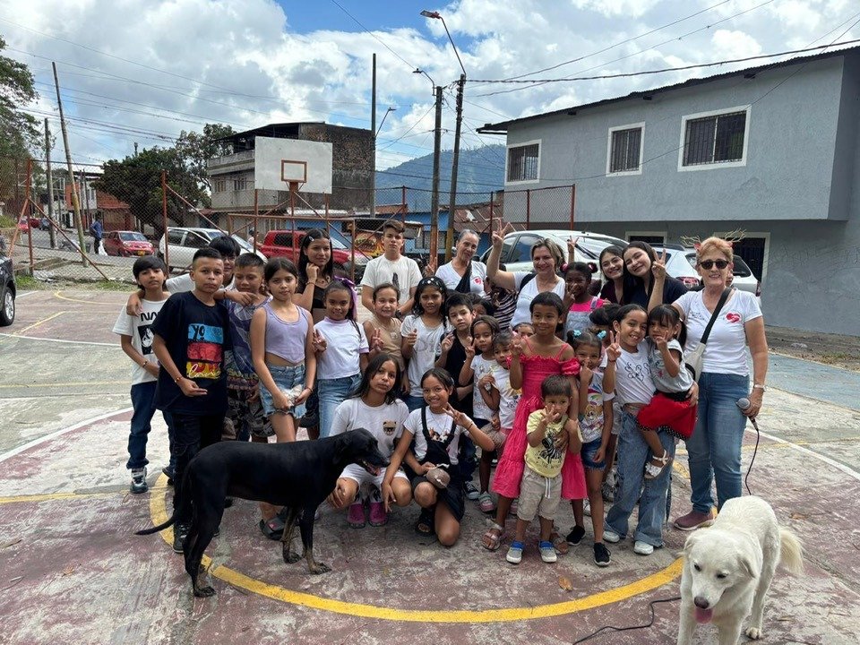 Gracias a Dios, al equipo ,los padrinos hoy la fundación brigadas con…