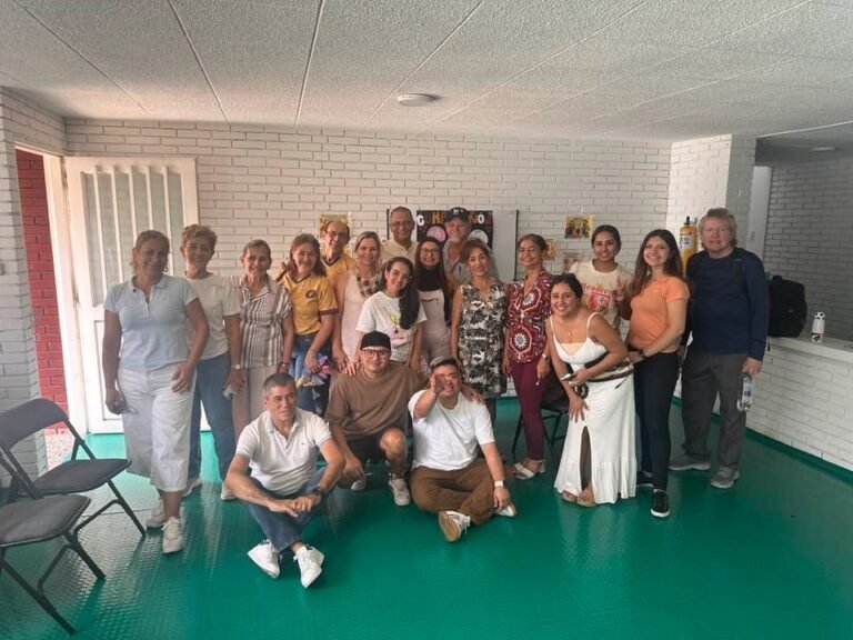 Capacitándonos en Evangelismo creativo. Gracias a la fundación…